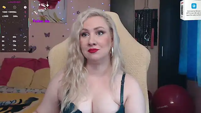 Snapshot of MissLexyGold chatting on 09-25-25, 12:33 MissLexyGold online show from 09-25-25, 12:33