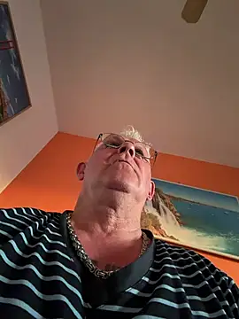 smaili1513 online show from 05-28-26, 07:09