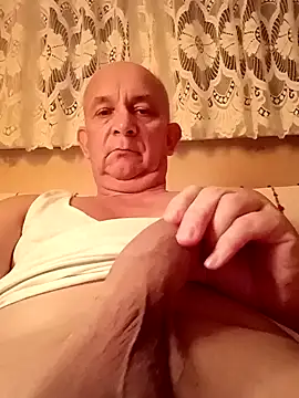 Snapshot of bigcock_marusz chatting on 12-18-24, 06:46 bigcock marusz online show from 12-18-24, 06:46