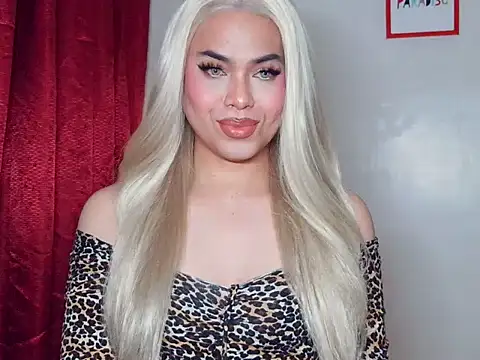 MistressLuna1 online show from 11-16-25, 08:46