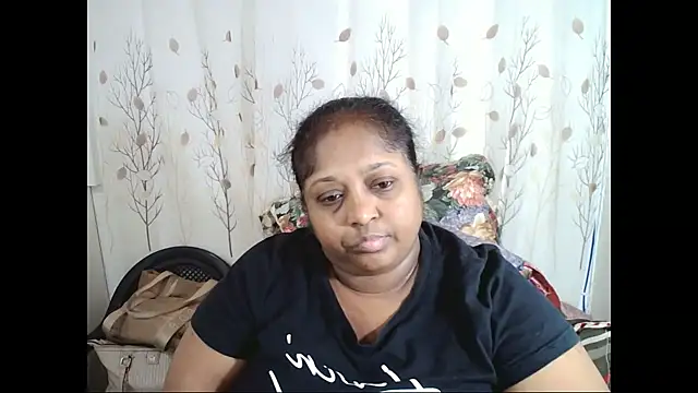 Snapshot of Indiantasha chatting on 10-08-25, 03:57 Indiantasha online show from 10-08-25, 03:57