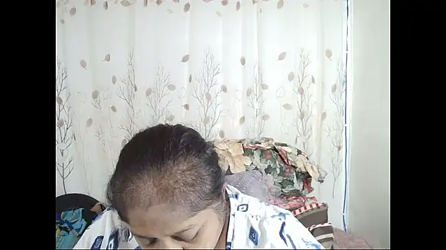 Snapshot of Indiantasha chatting on 09-22-25, 04:02 Indiantasha online show from 09-22-25, 04:02