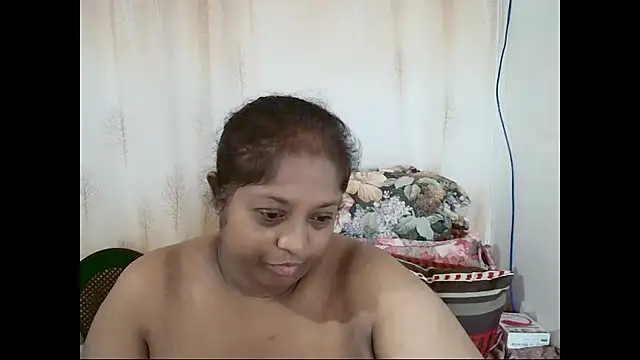 Snapshot of Indiantasha chatting on 03-14-25, 01:59 Indiantasha online show from 03-14-25, 01:59