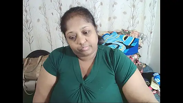 Snapshot of Indiantasha chatting on 10-07-25, 04:08 Indiantasha online show from 10-07-25, 04:08