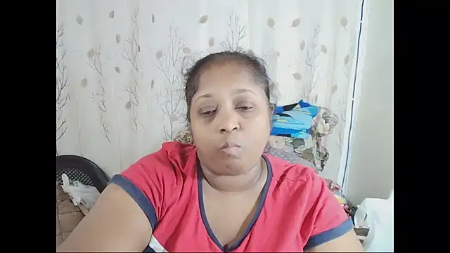 Snapshot of Indiantasha chatting on 10-10-25, 04:52 Indiantasha online show from 10-10-25, 04:52