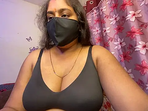Snapshot of Love_4Sex chatting on 03-13-25, 05:00 Love 4Sex online show from 03-13-25, 05:00