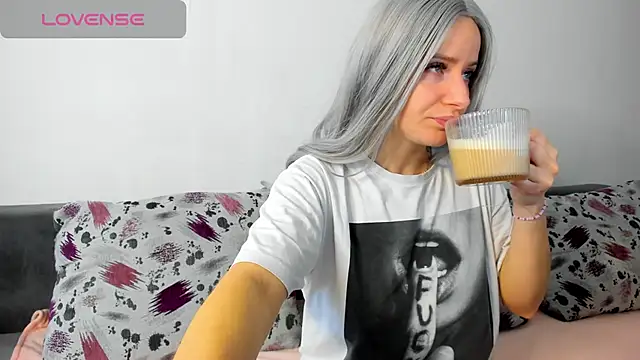 Snapshot of DiamondKay chatting on 02-24-25, 07:22 DiamondKay online show from 02-24-25, 07:22