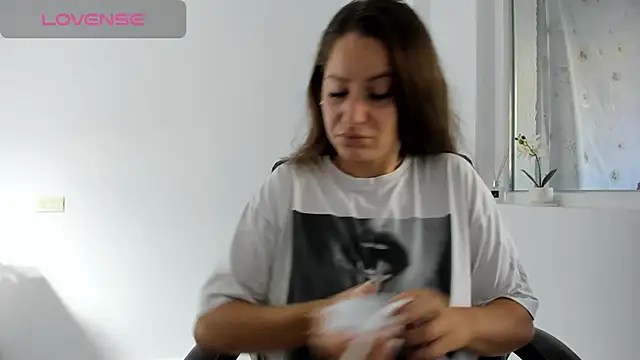 Snapshot of DiamondKay chatting on 09-19-25, 06:28 DiamondKay online show from 09-19-25, 06:28