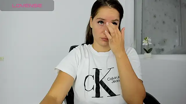 Snapshot of DiamondKay chatting on 10-08-25, 06:48 DiamondKay online show from 10-08-25, 06:48