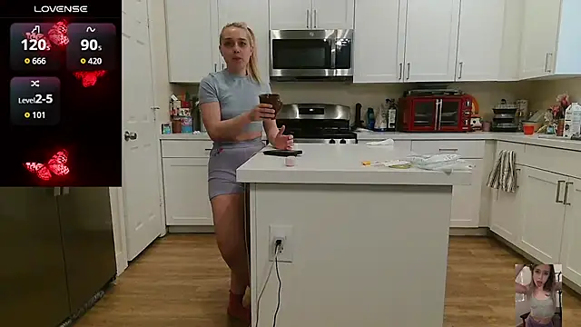 Blondiewithanass online show from 06-05-26, 07:52