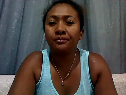 Snapshot of sexyladii chatting on 05-27-26, 04:14 sexyladii online show from 05-27-26, 04:14