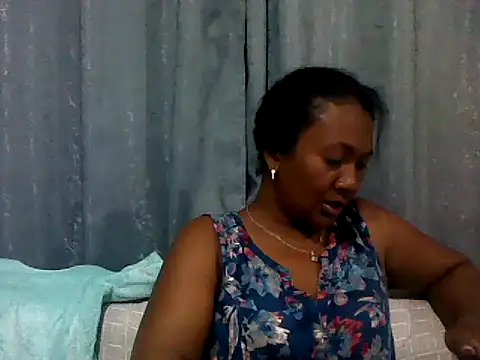 Snapshot of sexyladii chatting on 12-18-25, 05:39 sexyladii online show from 12-18-25, 05:39