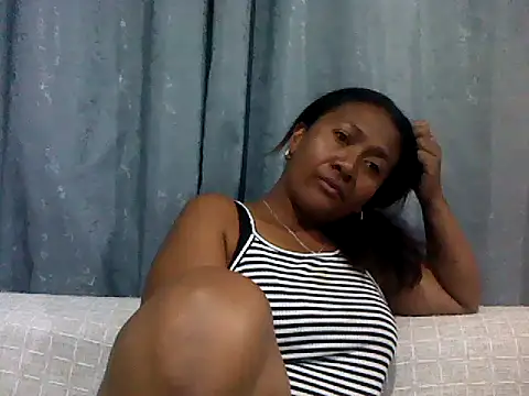 Snapshot of sexyladii chatting on 12-20-25, 04:54 sexyladii online show from 12-20-25, 04:54