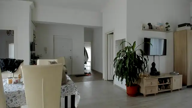 Snapshot of woolfiie chatting on 02-06-26, 09:05 woolfiie online show from 02-06-26, 09:05