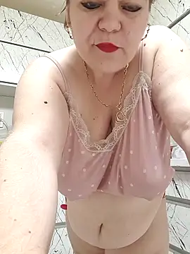 Snapshot of cindybbwsquirt chatting on 10-18-25, 05:42 cindybbwsquirt online show from 10-18-25, 05:42