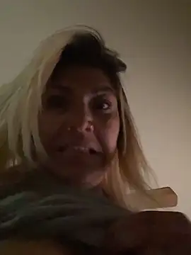 LittleMissEeve online show from 11-18-25, 04:21