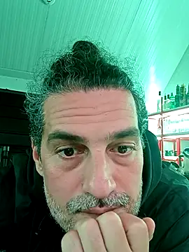 Snapshot of Arges20 chatting on 11-27-25, 02:06 Arges20 online show from 11-27-25, 02:06