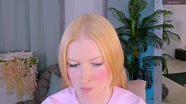 Laly Peach online show from 10-06-25, 04:41