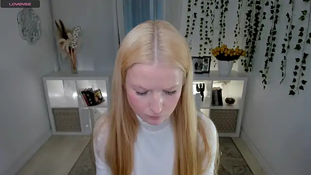 Laly Peach online show from 03-16-26, 03:59