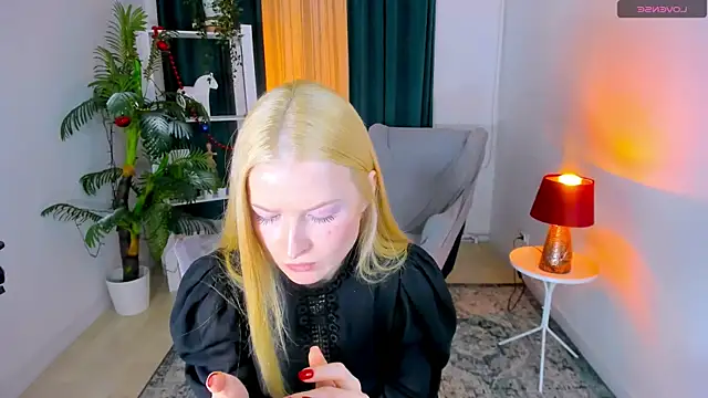 Laly Peach online show from 01-06-26, 01:59