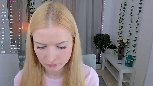 Laly Peach online show from 11-23-25, 05:23