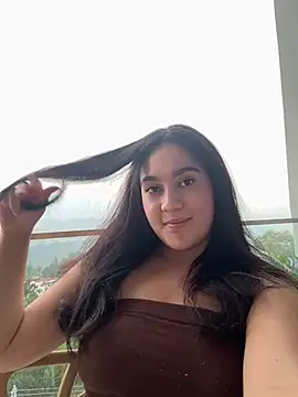 Nina lovi online show from 05-27-26, 11:34