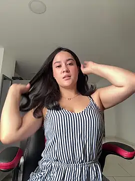 Nina lovi online show from 02-27-26, 02:39