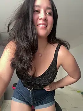 Nina lovi online show from 03-06-26, 06:47