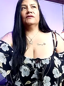 salomexlove 20 online show from 10-19-25, 01:14