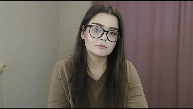 Snapshot of ohhhMie chatting on 02-23-25, 02:14 ohhhMie online show from 02-23-25, 02:14