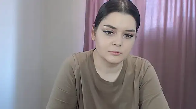 Snapshot of ohhhMie chatting on 03-22-25, 08:40 ohhhMie online show from 03-22-25, 08:40