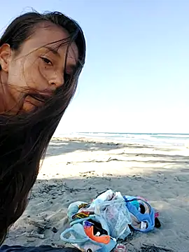 Luna-Natural online show from 11-17-25, 06:56