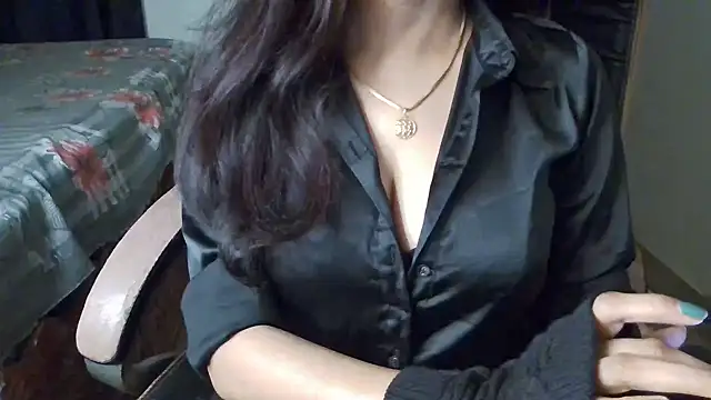 Snapshot of Adventurous_Angel chatting on 12-25-24, 07:24 Adventurous Angel online show from 12-25-24, 07:24