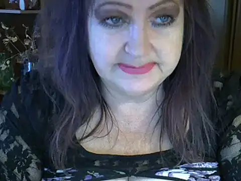 Snapshot of ElenaZed chatting on 02-18-25, 07:32 ElenaZed online show from 02-18-25, 07:32