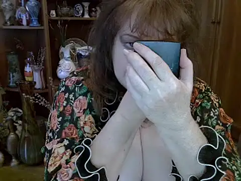 Snapshot of ElenaZed chatting on 10-11-25, 09:32 ElenaZed online show from 10-11-25, 09:32