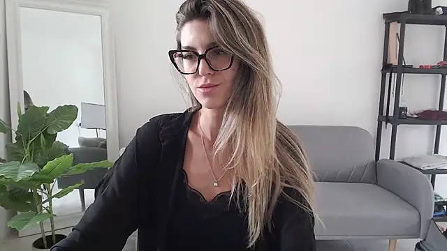 nicole 98 online show from 11-19-25, 10:37