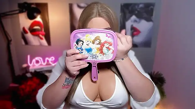 KarolinaThompson online show from 10-19-25, 01:52