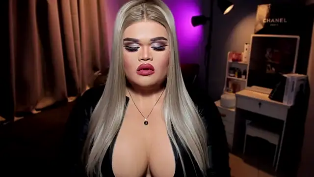 KarolinaThompson online show from 12-01-24, 10:48