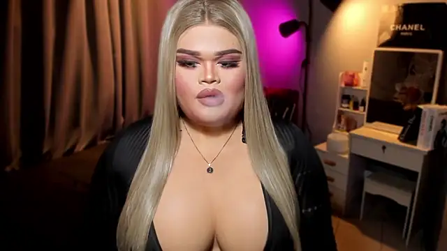 KarolinaThompson online show from 12-04-24, 12:46