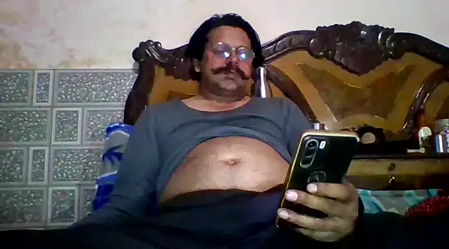 Snapshot of Kumarjay330 chatting on 12-01-24, 05:18 Kumarjay330 online show from 12-01-24, 05:18