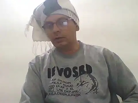 Snapshot of Kumarjay330 chatting on 12-01-25, 04:30 Kumarjay330 online show from 12-01-25, 04:30