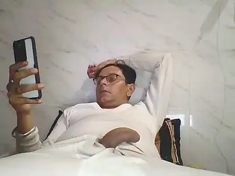 Snapshot of Kumarjay330 chatting on 02-28-26, 05:12 Kumarjay330 online show from 02-28-26, 05:12