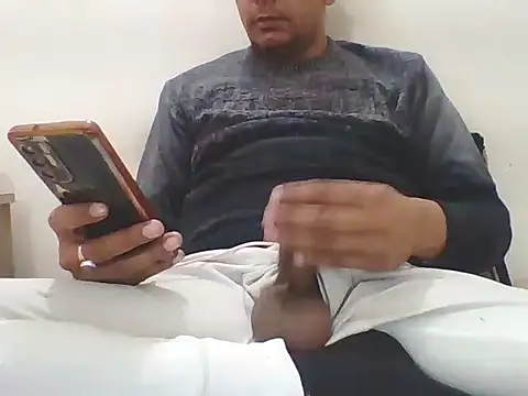 Snapshot of Kumarjay330 chatting on 12-20-25, 01:36 Kumarjay330 online show from 12-20-25, 01:36