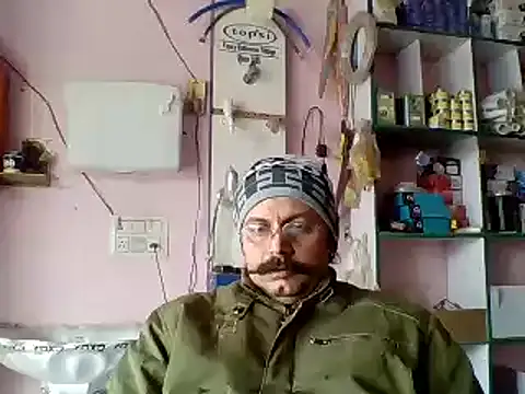 Snapshot of Kumarjay330 chatting on 01-19-25, 06:53 Kumarjay330 online show from 01-19-25, 06:53