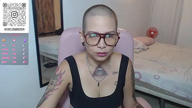 Snapshot of moon_cat85 chatting on 03-03-25, 01:28 moon cat85 online show from 03-03-25, 01:28