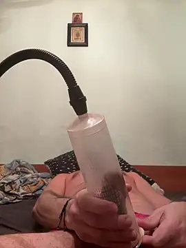 Snapshot of AlexandruUK chatting on 03-02-26, 12:22 AlexandruUK online show from 03-02-26, 12:22