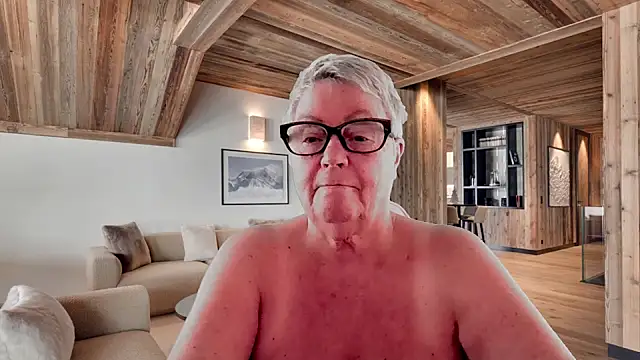 GrannyChrissy68 online show from 02-16-26, 01:43