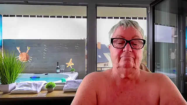 GrannyChrissy68 online show from 05-16-26, 01:10