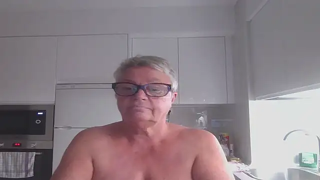 Snapshot of GrannyChrissy68 chatting on 10-15-25, 09:45 GrannyChrissy68 online show from 10-15-25, 09:45