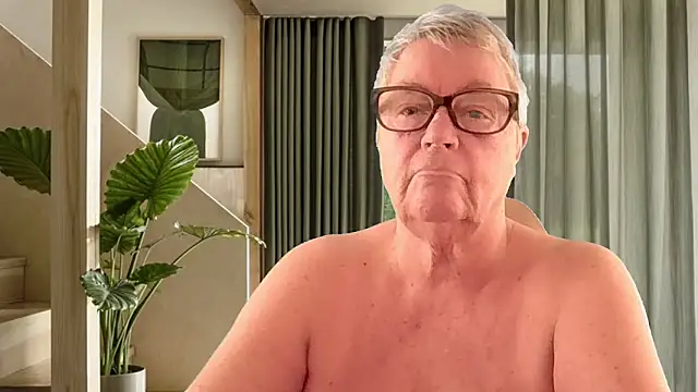 GrannyChrissy68 online show from 03-28-26, 01:56